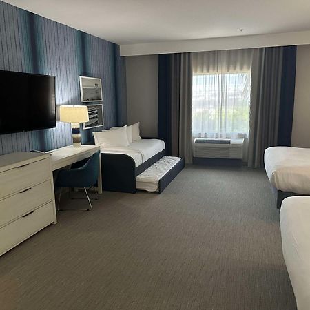 Suncoast Hotel Anaheim, Tapestry Collection By Hilton Экстерьер фото