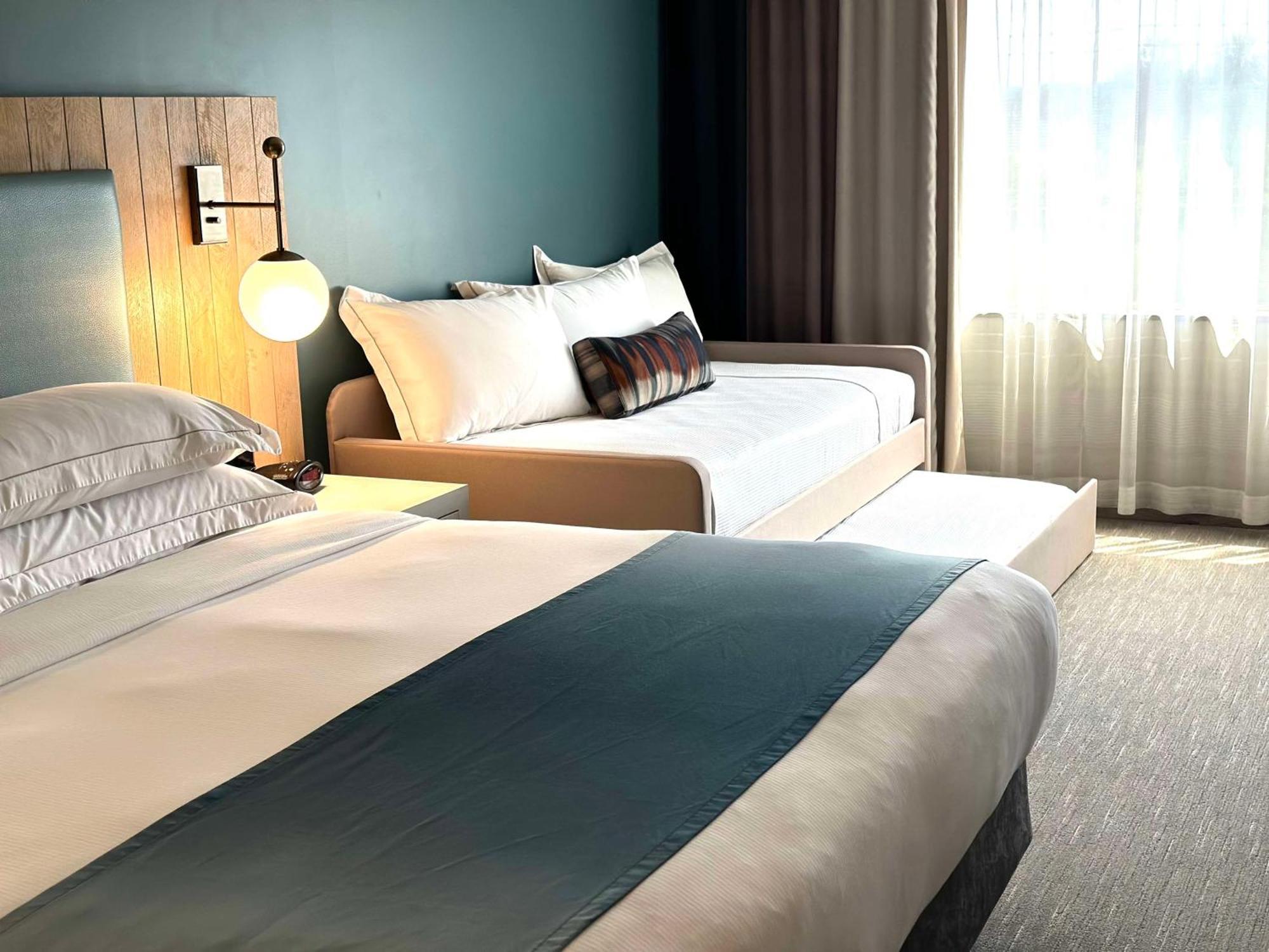 Suncoast Hotel Anaheim, Tapestry Collection By Hilton Экстерьер фото